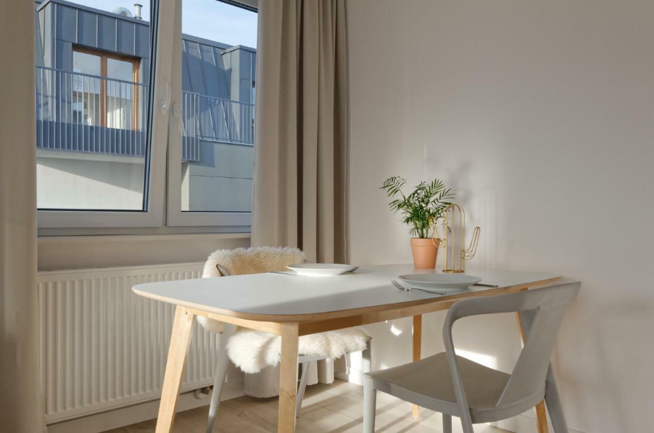 Apple Green Apartments Познан Екстериор снимка
