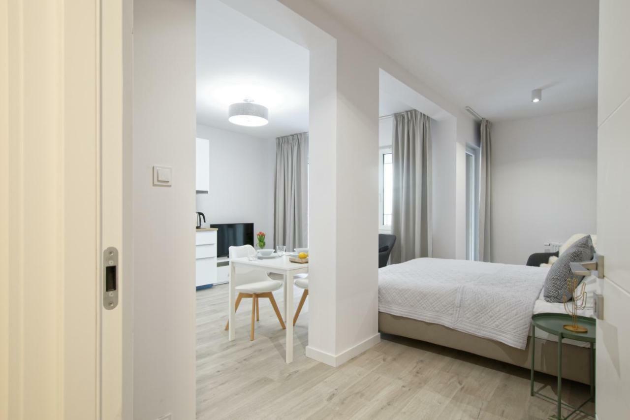Apple Green Apartments Познан Екстериор снимка
