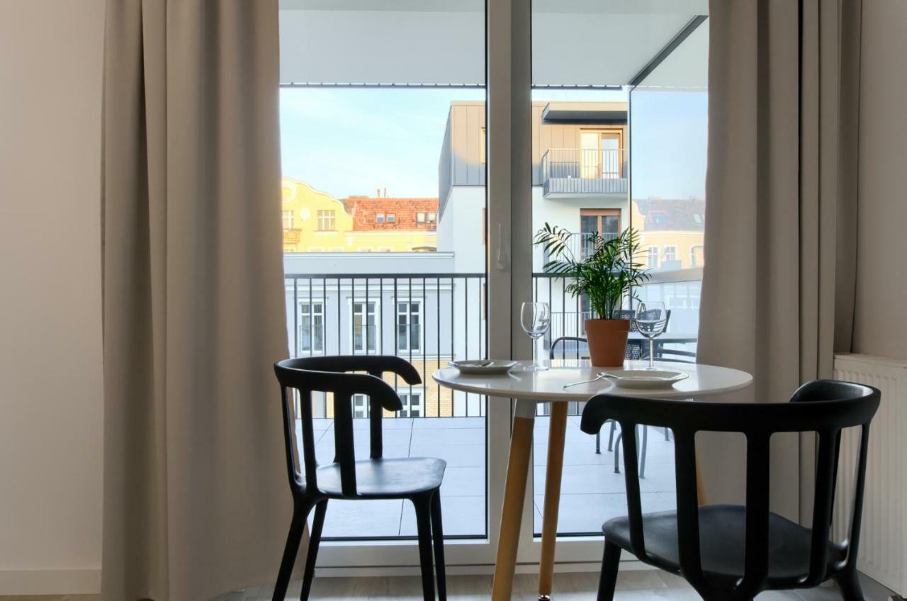 Apple Green Apartments Познан Екстериор снимка