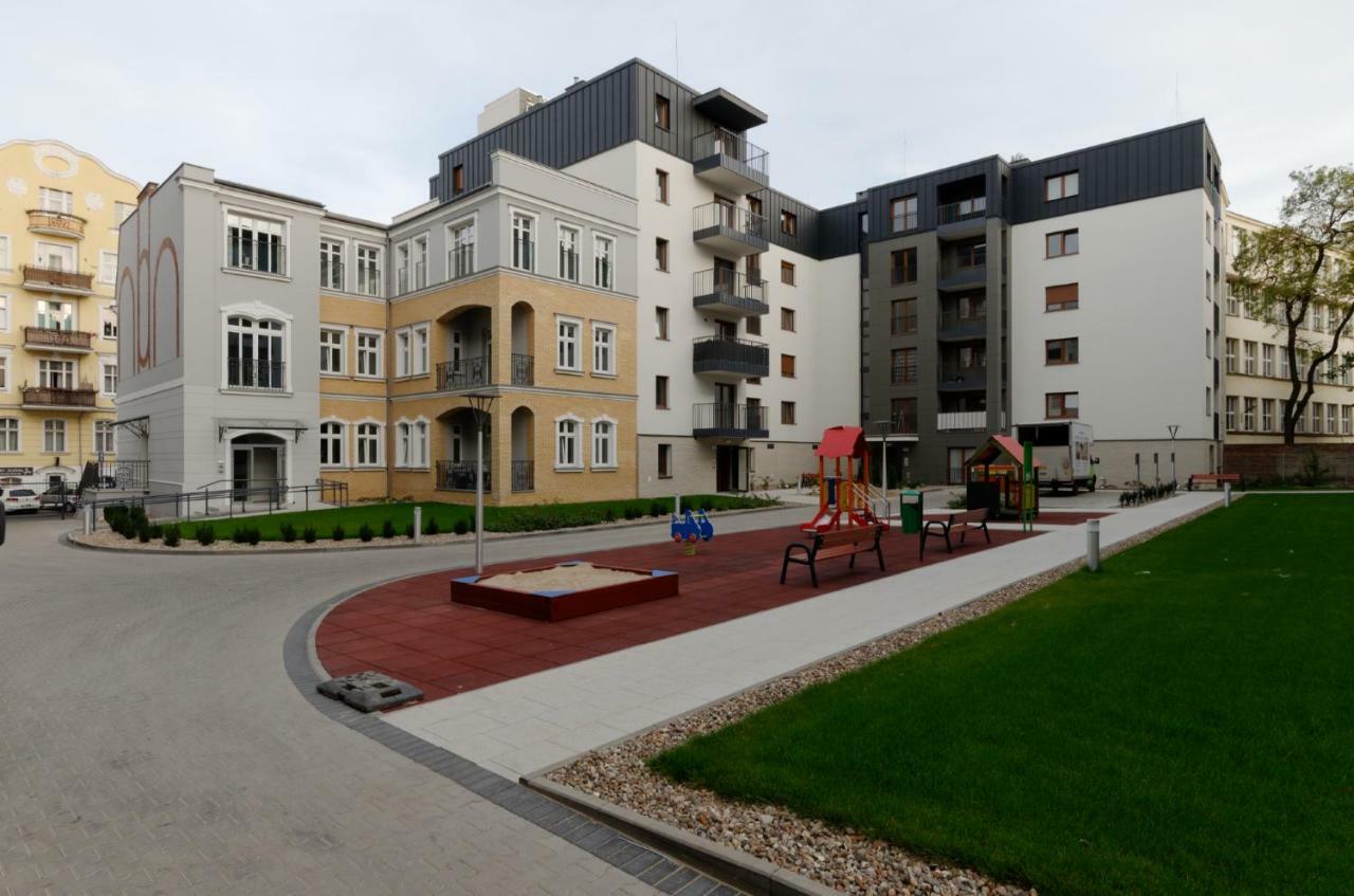 Apple Green Apartments Познан Екстериор снимка