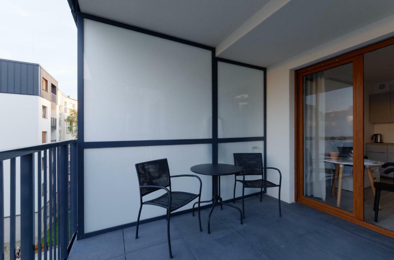 Apple Green Apartments Познан Екстериор снимка