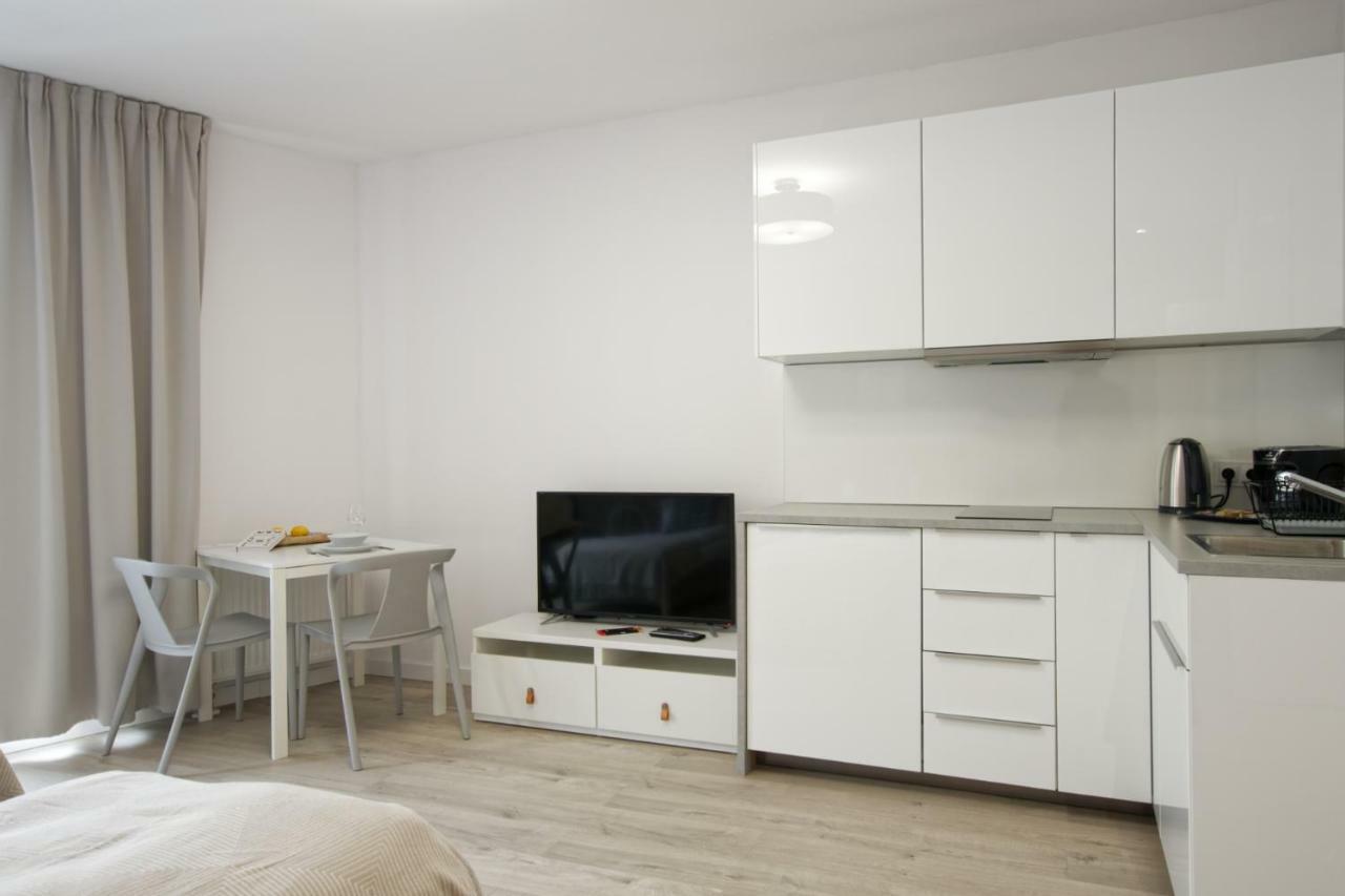 Apple Green Apartments Познан Екстериор снимка