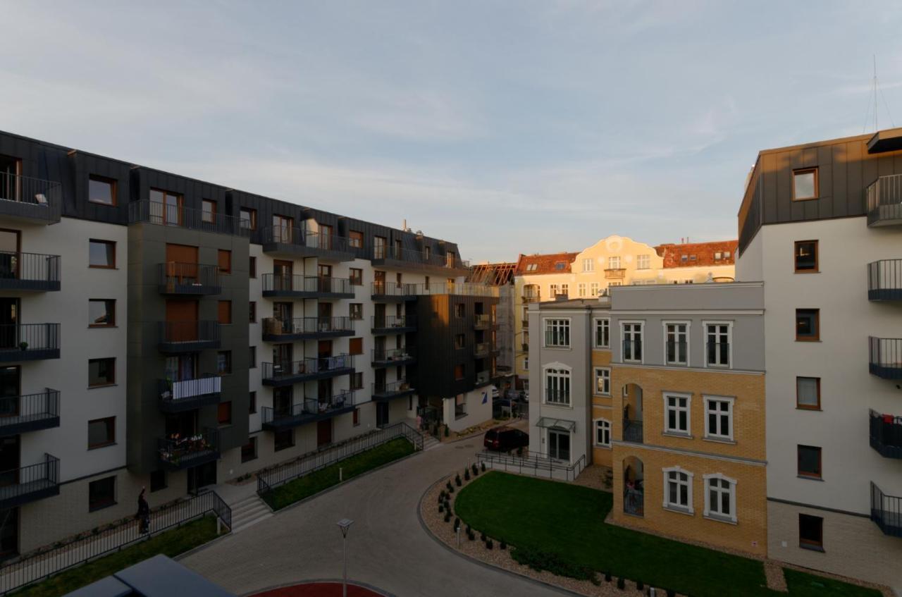 Apple Green Apartments Познан Екстериор снимка